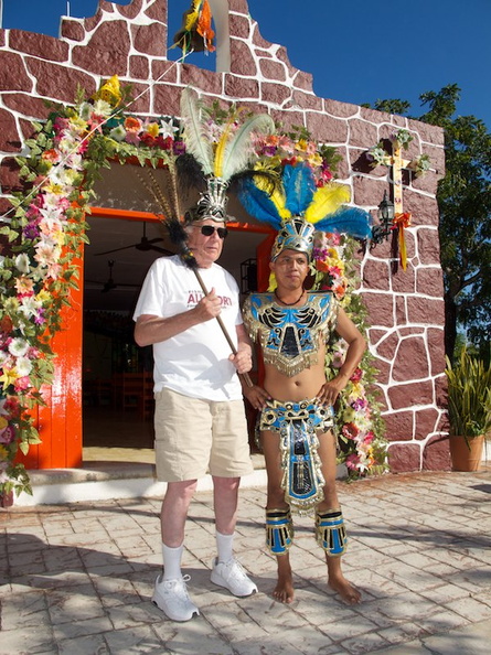 IMG_3377 Bob with a _quot_real live Mayan__quot_.jpg